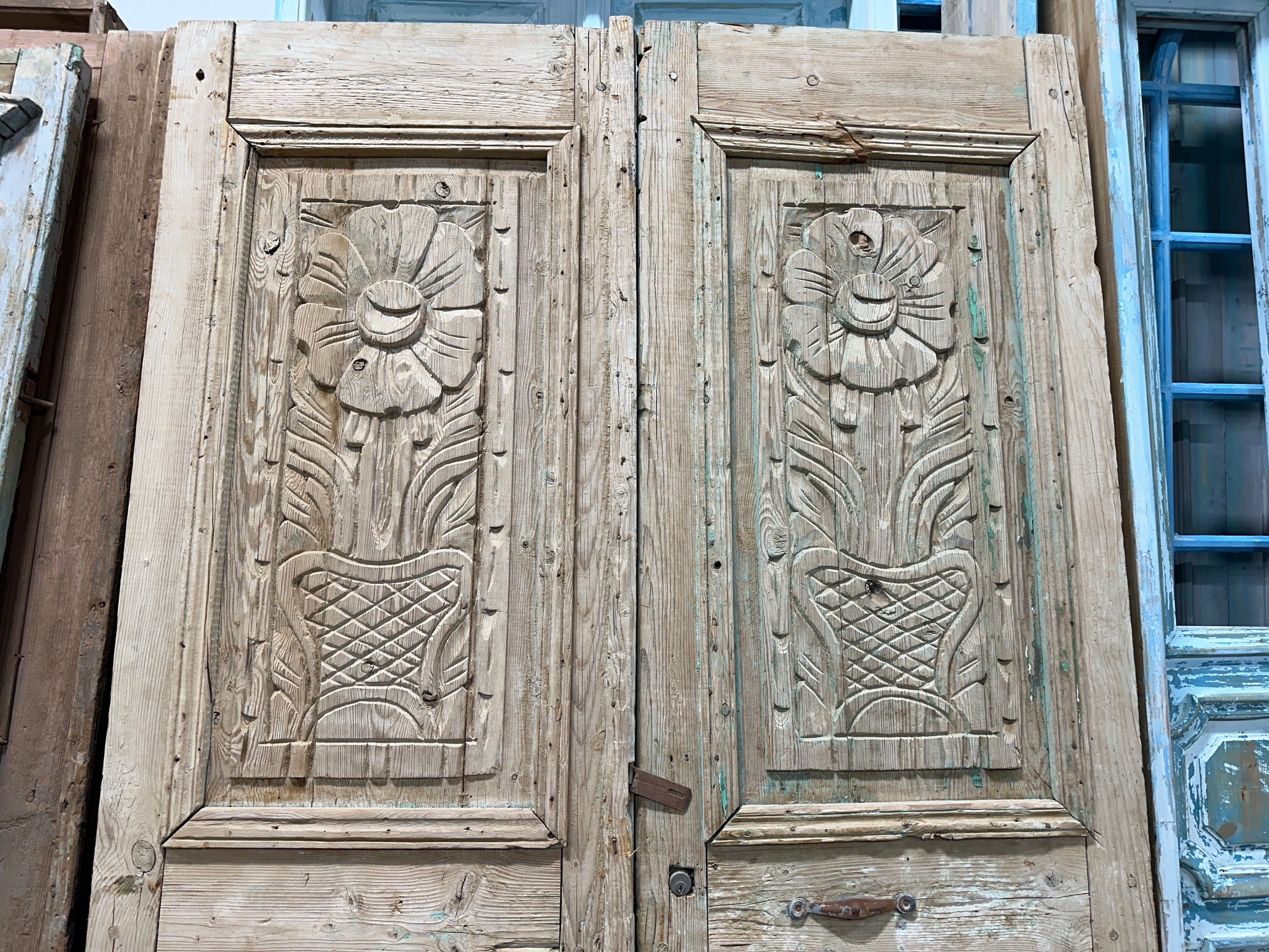 How to Find the Best Architectural Salvage Store in Houston | Saltaire Guide