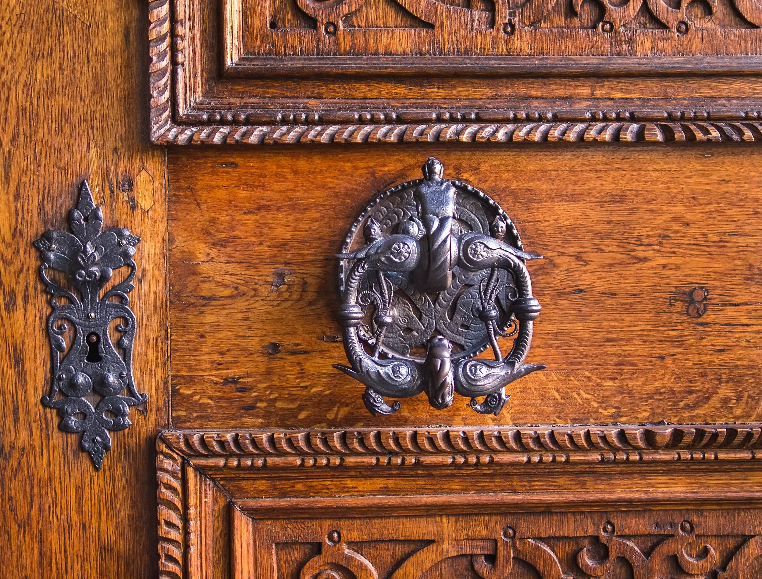 Best Places to Find Authentic Antique Furniture in Houston
