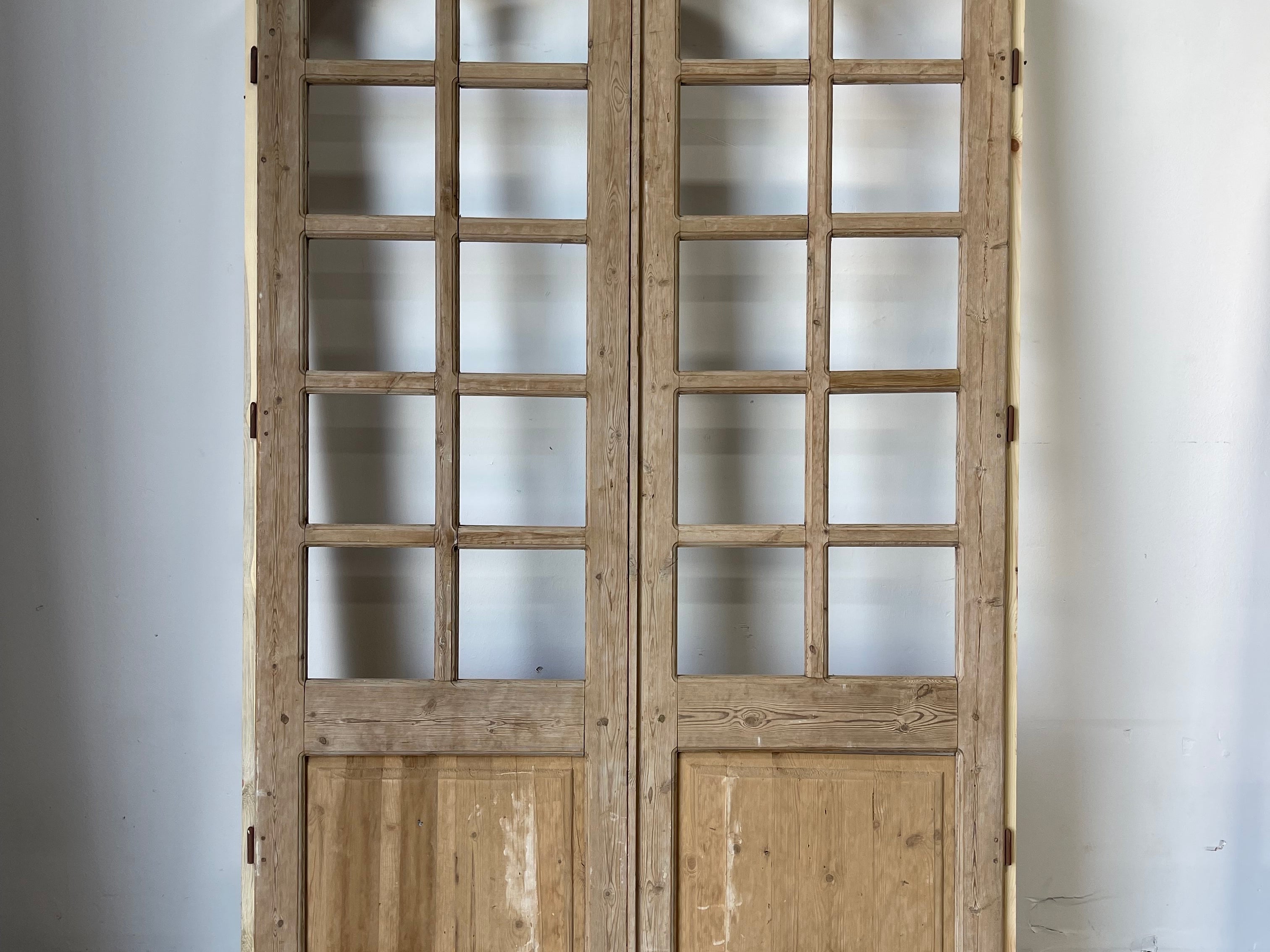 Arched Doors with Lites 56.5in x 94.5in x 1.75in #815 - Saltaire Antiques